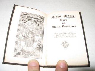 Mass Prayer Book Daily Devotions 1942 Gold Edges