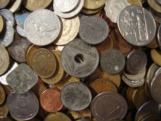 10 Pound Grab Bag of World Coins 1 Pound Free
