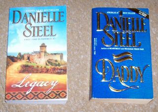 Lot 5 Daniel Steel THE HOUSE ANSWERED PRAYERS & ACCIDENT 4 pbks & 1 HB