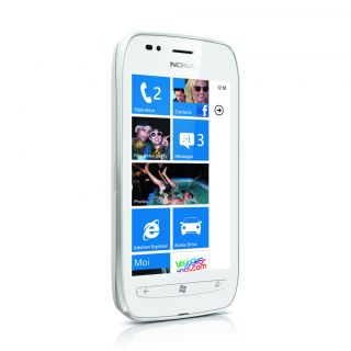 NEW Nokia Lumia 710 3G WiFi Smartphone 1 Year Warranty   WHITE