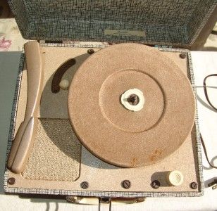 Vintage TraVler 3 speed Portable Record Player & Huge lot of 45s all