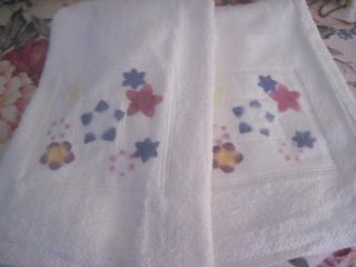 plush white w pastel flowers towel set 2 bath 2 hand