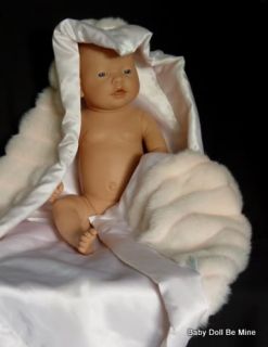 New in Box Diana New Baby Real Girl Made in Spain 22 Doll