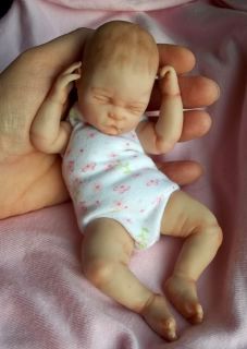 Adorable posable OOAK baby girl by HEARTWORK BABIES * Visit me on