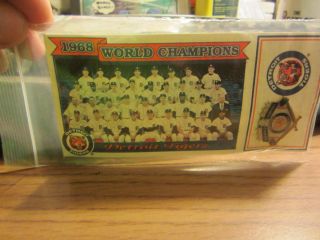 1968 DETROIT TIGERS World Series Champs Team Photo Pin Card SGA Tiger