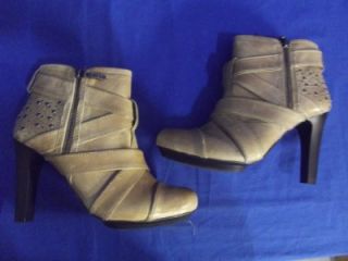DKNYC Tan Caramel Leather Womens Shoes Size 9 5 Ankle Boots Heels