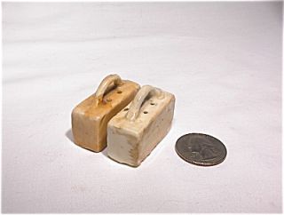 treasures on the green these neat little shakers measure 1 1 2 long by