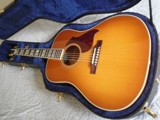  Hummingbird Artist Acoustic Electric Guitar w Hard Shell Case