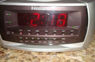 Emerson Research Dual Alarm Am FM Clock Radio w Smartset Includes