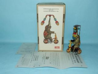 1934 Paya Elefante Elephant Tin Wind Up Toy 672 Box