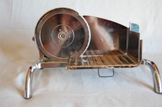auction is for (1) Magic Hostess non  electric hand crank food slicer