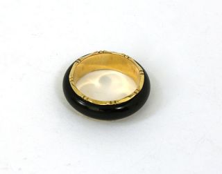 lovely vintage 14k gold black onyx engraved ring