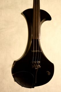 Zeta Strados Electric Violin Black with Case and Cable