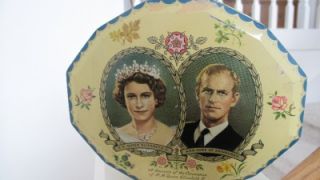 Vintage Queen Elizabeth & Duke of Edinburgh Souvenir of Coronation Tin