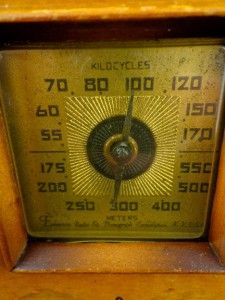  1938 Emerson Bullseye AX212 Wood Cabinet AM Tube Radio. Works