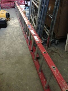 Werner d6340 2 40 extension ladder 300 lbs. LOCAL PICKUP ONLY