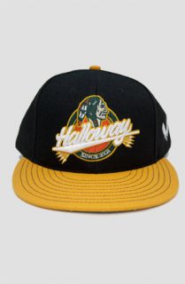 Halloway Spearhead Snapback Black Gold