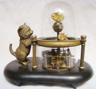 Wonderful Fish Pot Glass Machine Clock with Cute Cat