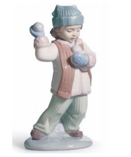 Retired Lladro Figurine 8166 Ill Get You Girl with Snowballs
