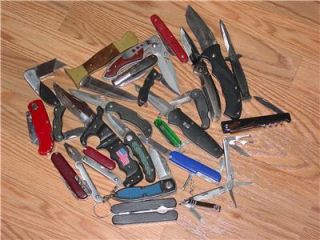 Lot of 4 lbs of bulk knives 24 of Various brands NTSA siezures