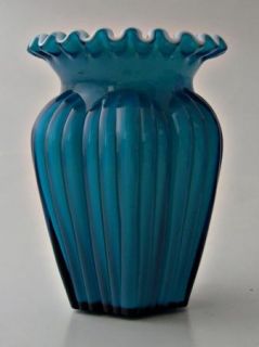 Fenton_Jamestown_Blue_Vase450