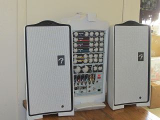 Limited Addition Fender Passport PD 250 White Portable Sound System