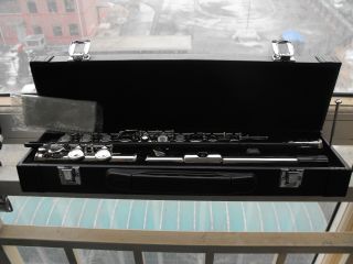 2012 New Yamaha Flute YFL 271s Open Hole with Hardcase