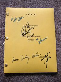 CASTLE TV show cast signed script Fillion 4 LOOK
