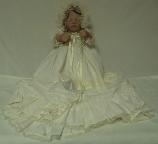 1988 Lee Middleton First Moments Christening Doll 21, Sleeping Baby