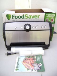 Foodsaver 3800 Series V3820 Vertical Vacuum Sealer with Bags Roll