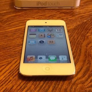 Apple iPod Touch 4th Generation White 32 GB