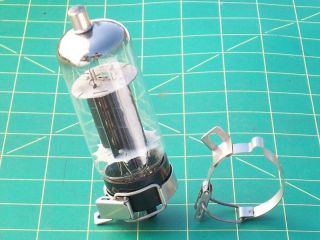 Octal Tube Clamp or Capacitor Holder Birtcher 926B10