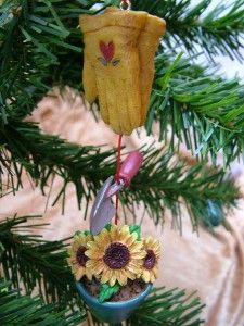 Garden Gardening Sunflower Gloves Trowel Pot Ornament
