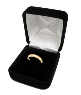 Enhances your Jewelry with this Beautiful Black Ring box for your