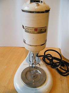 VINTAGE GENERAL ELECTRIC MIXER 149M8 3 BEATER DECO 1940S WORKS