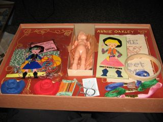 Annie Oakley TV Western 1950s Gail Davis Pressman Doll Playset Sewing