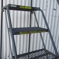garlin 7 step shop warehouse ladder height of top step