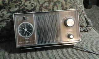 Vintage General Electric Radio Working Am