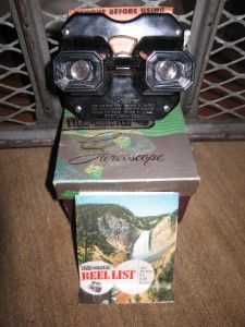 Vintage Sawyer?s VIEW MASTER Color Stereoscope Viewer Box & 1950 Reel