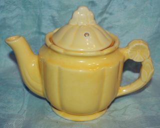 Shawnee Pottery Yellow Teapot Rosette Pattern Circa 1940S