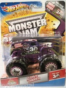 Grave Digger Purple 30th Anniversary W Flag 1 64 Monster Jam Racing
