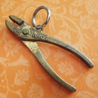Vintage GRIES REPRODUCER CORP PLIERS brass advertising charm ~ OPENS