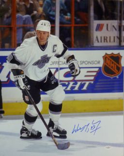 Wayne Gretzky Autographed Los Angeles Kings 16x20 JSA