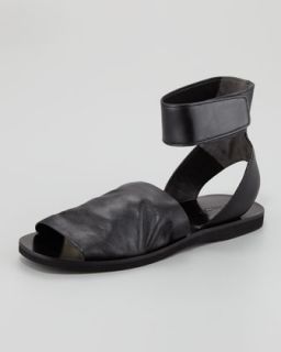 S006S Vince Sadie Flat Grip Strap Sandal