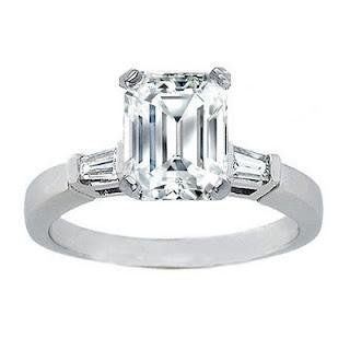 15 ct Ladys Emerald Cut Diamond Engagement Ring in 14 kt White Gold