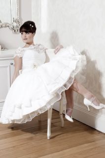 Christmas Lovely Short Sleeves Lace Puffy White Wedding Dress Bride