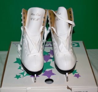 Figure Skates Girls Winter Club CCM Size 3 with Two Lance Skate Bags