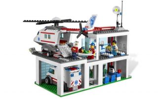 Lego City 4429 Helicopter Rescue Hospital Ambulance New Factory SEALED