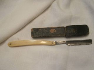 Peter J Michaels Straight Razor from Germany in Black Case