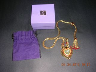 Elizabeth Taylor Shah Jehan Necklace pendant distributed by Avon w box
